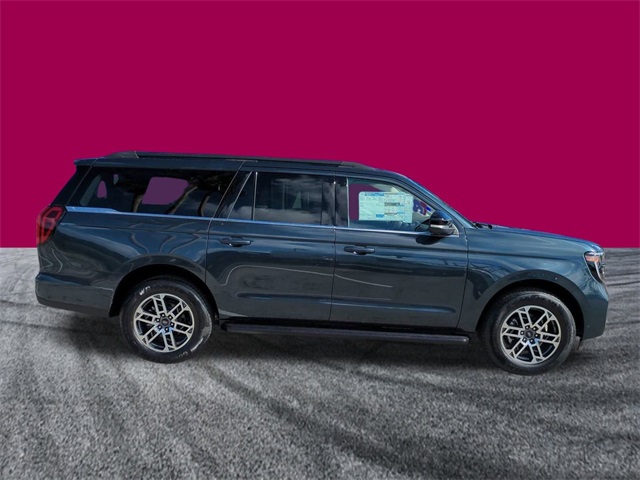 2025 Ford Expedition MAX photo 3