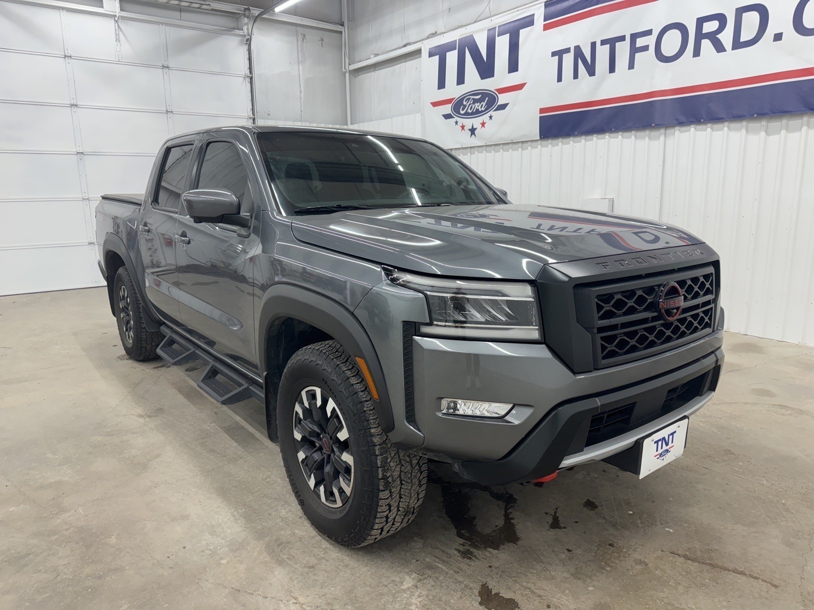 2023 Nissan Frontier PRO-4X photo 2
