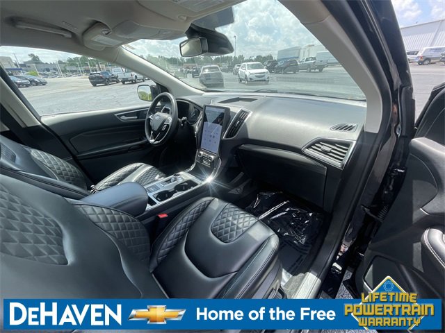 2024 Ford Edge Titanium photo 8