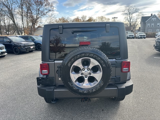 2016 Jeep Wrangler Unlimited Sahara photo 4