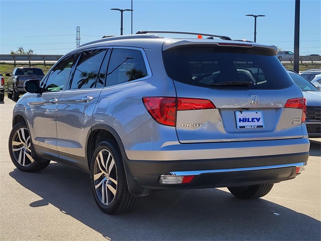 2017 Honda Pilot Touring photo 3
