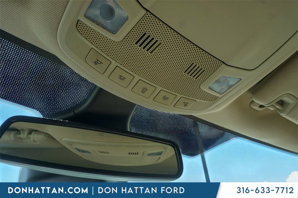 2022 Ford Edge SEL photo 13