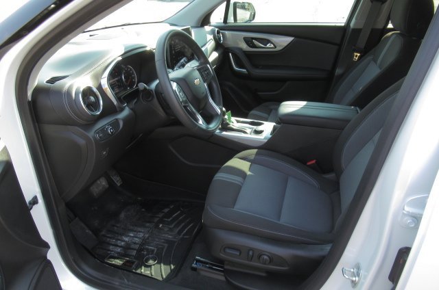2024 Chevrolet Blazer 2LT photo 3