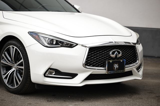 2017 Infiniti Q60 2.0t Base photo 2