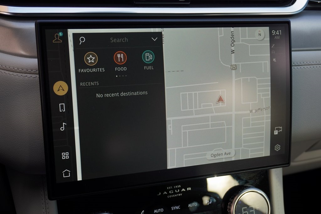 2025 JAGUAR F-PACE - Image 21