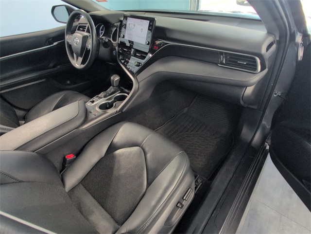 2023 Toyota Camry Hybrid XLE photo 12