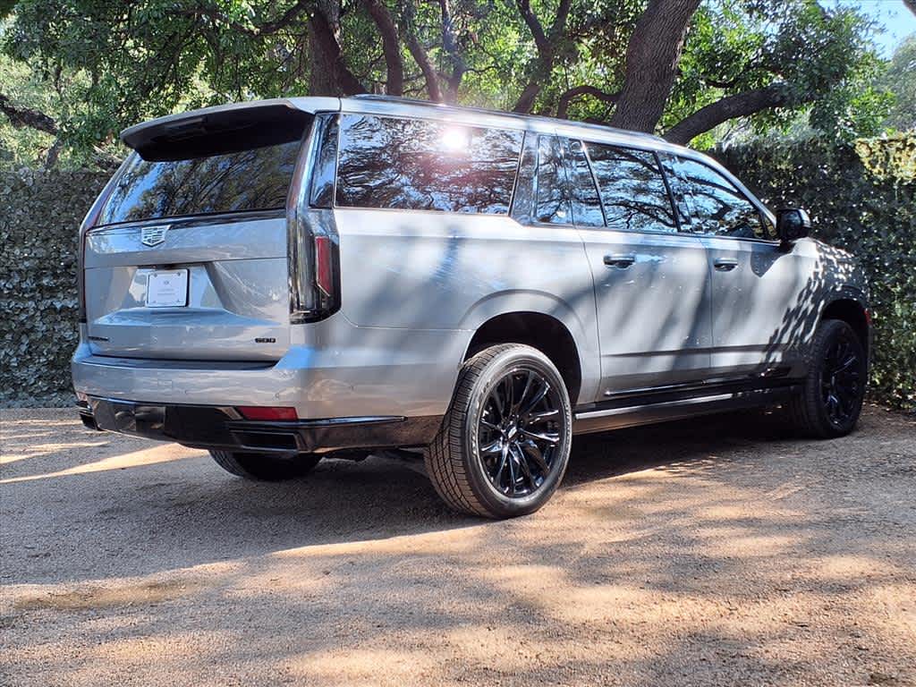 2023 Cadillac Escalade ESV Sport Platinum photo 3
