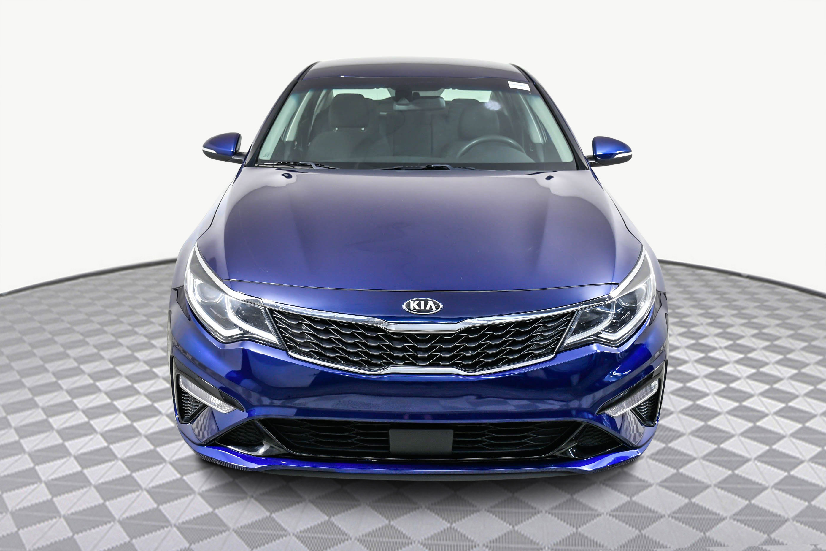2019 Kia Optima LX photo 2