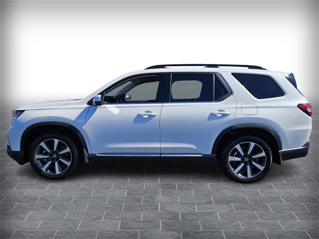 2024 Honda Pilot Touring photo 3