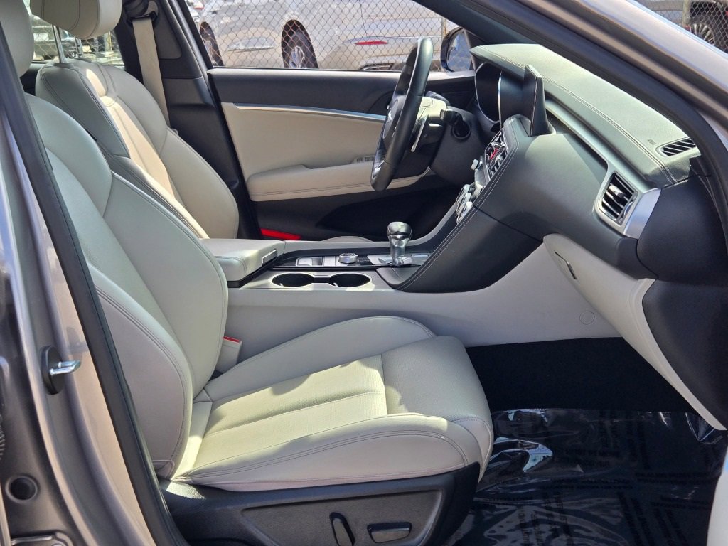 2023 Genesis G70 2.0T photo 5