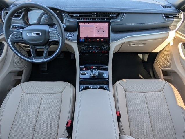 2025 Jeep Cherokee Limited photo 4