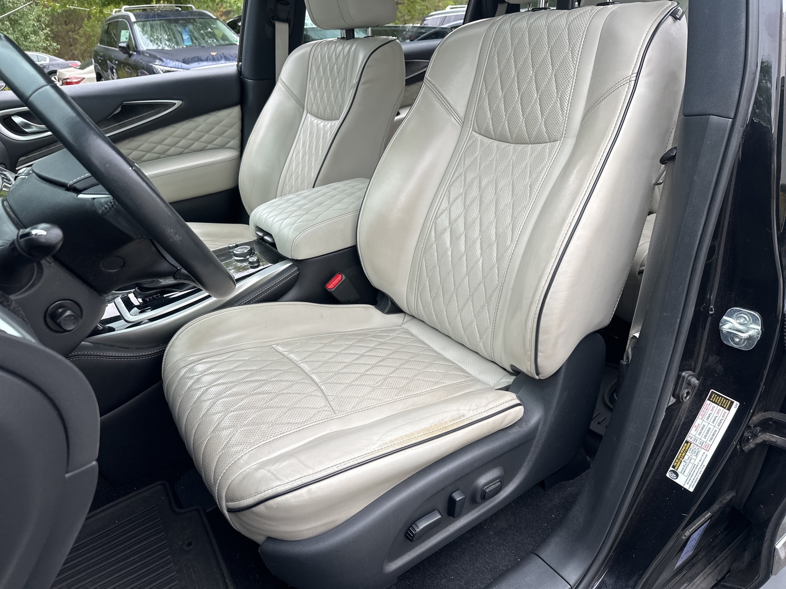 2019 Infiniti QX60 Luxe photo 4