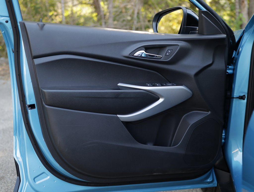 2025 Chevrolet Trax photo 19