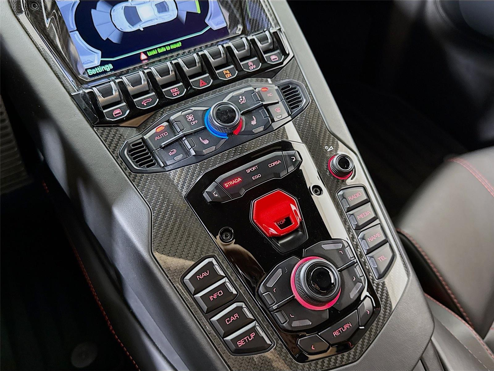 2018 Lamborghini Aventador LP 740-4 S photo 18