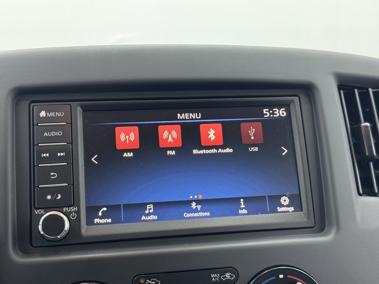 2021 Nissan NV200 SV photo 21