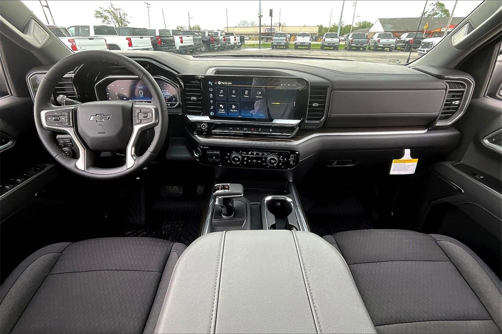2025 Chevrolet Silverado 1500 RST photo 5