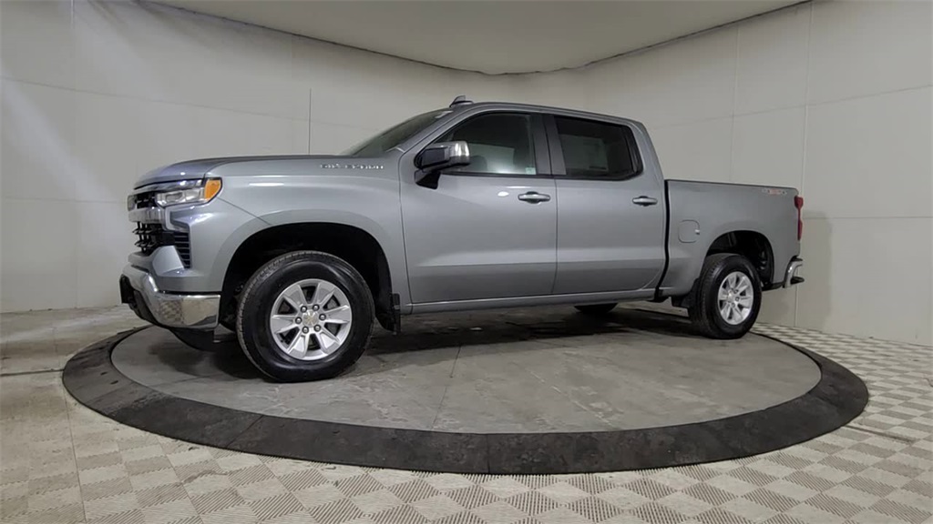 2025 CHEVROLET SILVERADO - Image 4