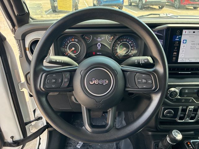 2025 Jeep Gladiator photo 30