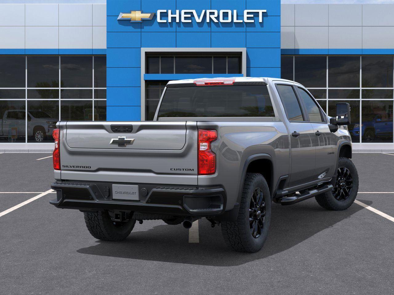 2026 Chevrolet Silverado 2500HD Custom photo 4