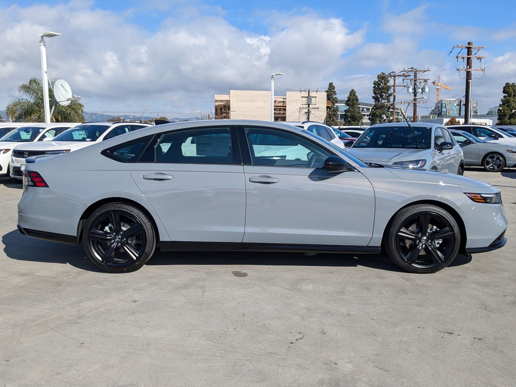 2025 Honda Accord Hybrid Sport-L photo 2