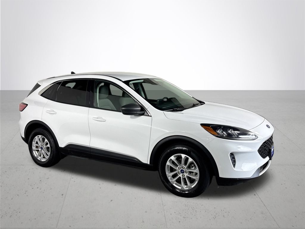 2022 Ford Escape Hybrid SE photo 4