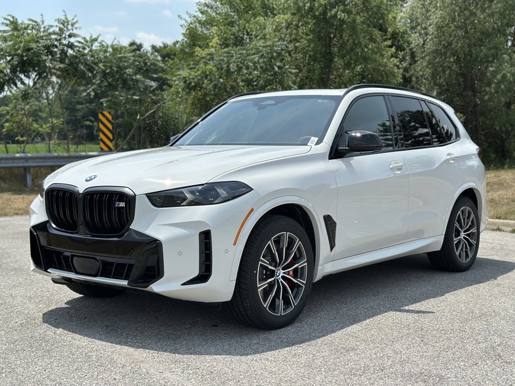 New 2026 Alpine White BMW M60i image 3