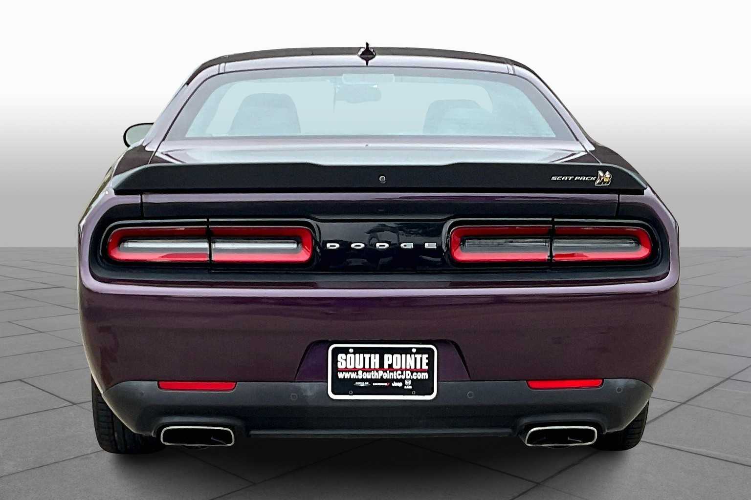 2022 Dodge Challenger R/T Scat Pack photo 4