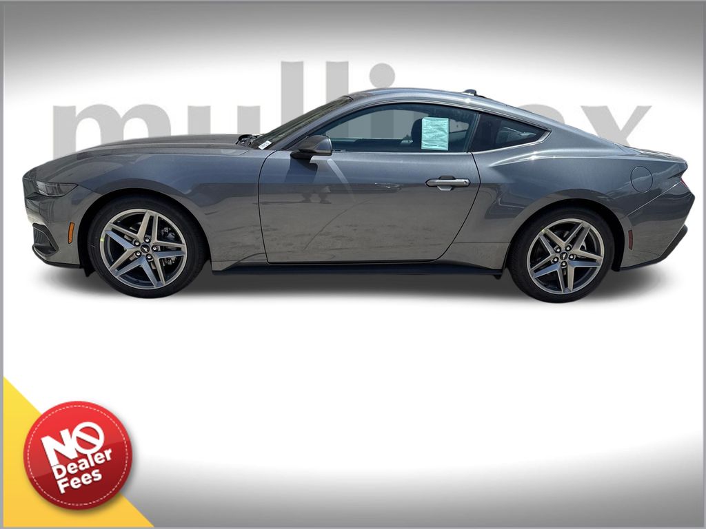 2025 Ford Mustang EcoBoost photo 2
