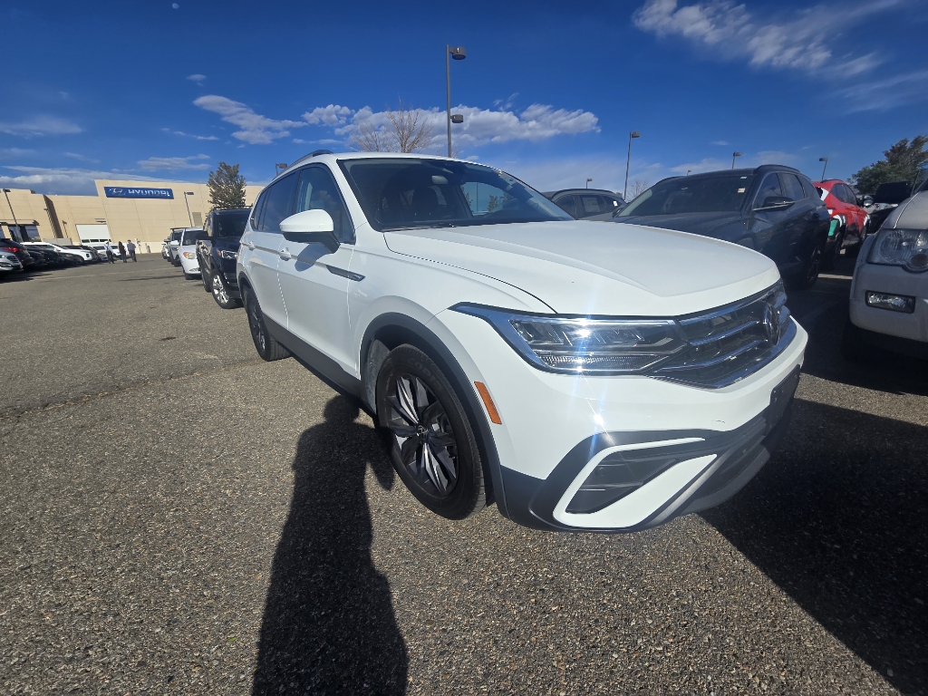 2024 Volkswagen Tiguan SE Wolfsburg Edition photo 5