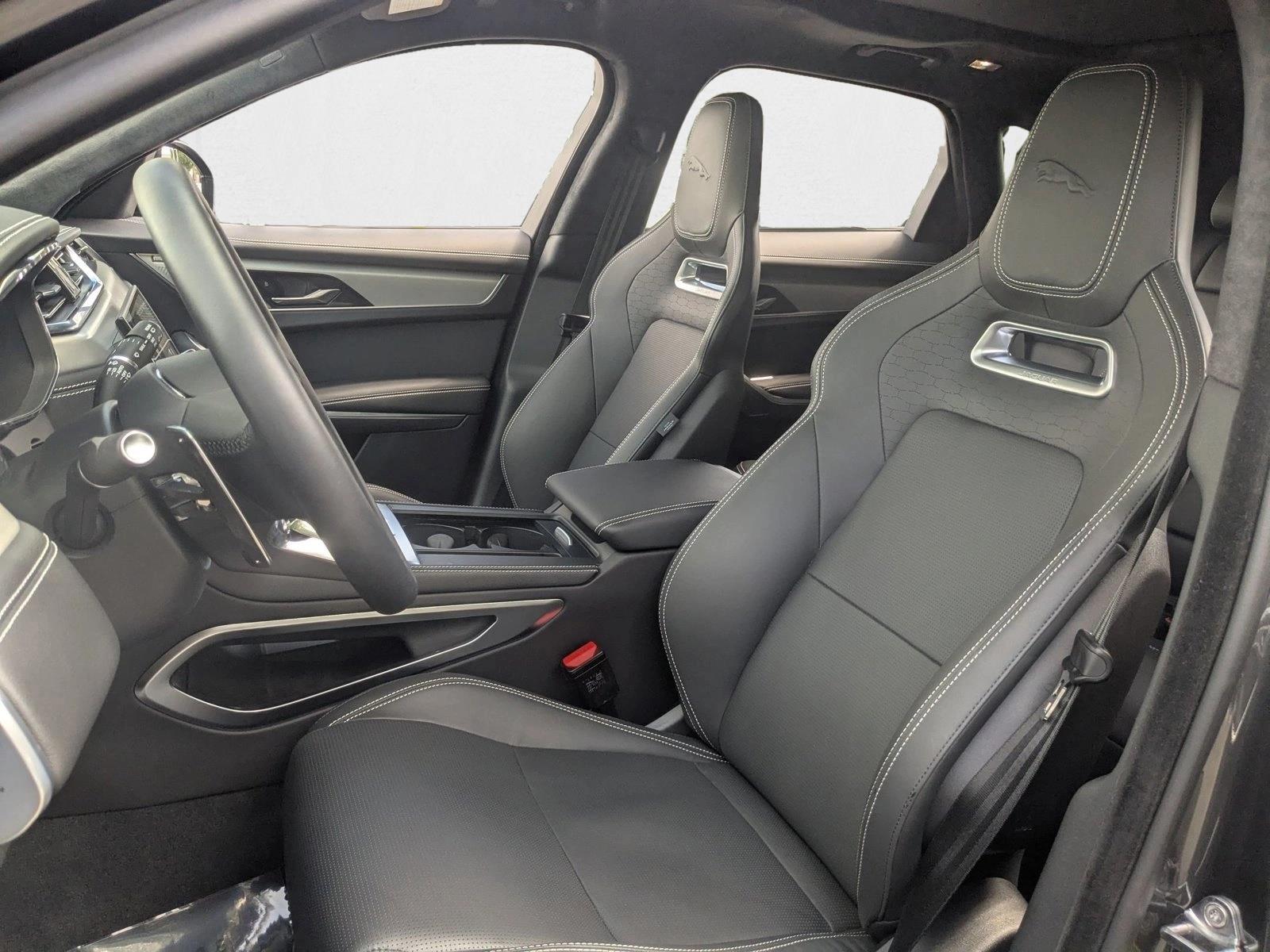 2026 Jaguar F-PACE P400 R-Dynamic S photo 12