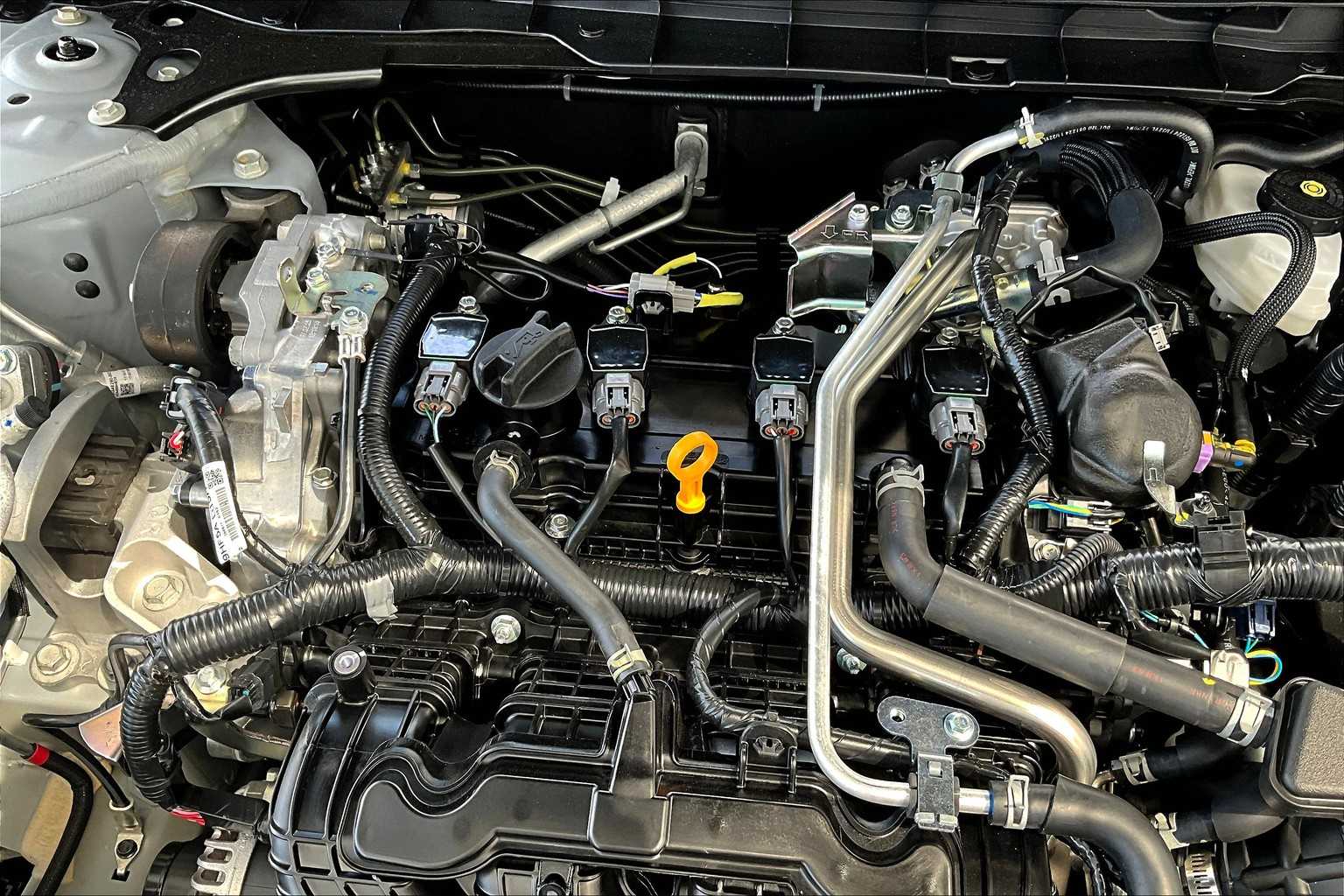 2025 Nissan Altima SR photo 15