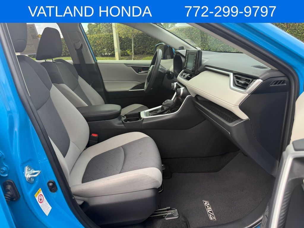 2019 Toyota RAV4 XLE photo 29