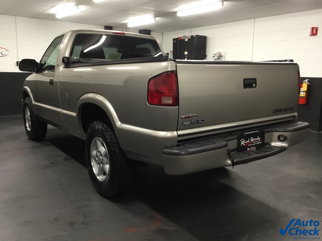 2000 Chevrolet S-10 Pickup photo 8
