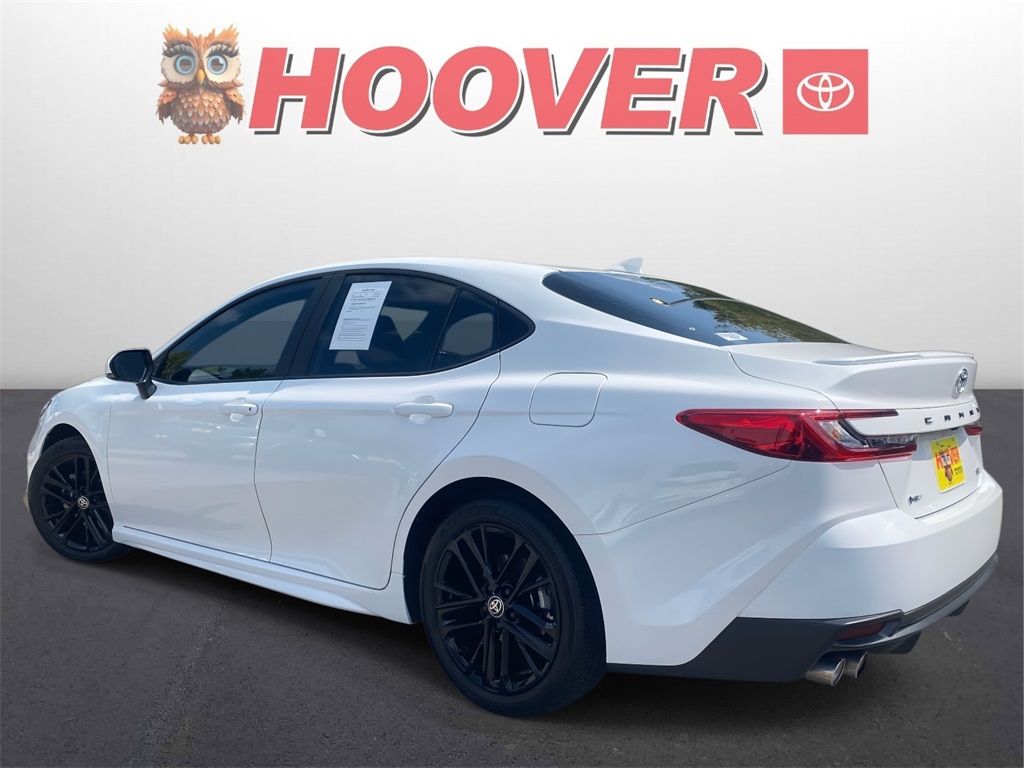 2025 Toyota Camry SE photo 4