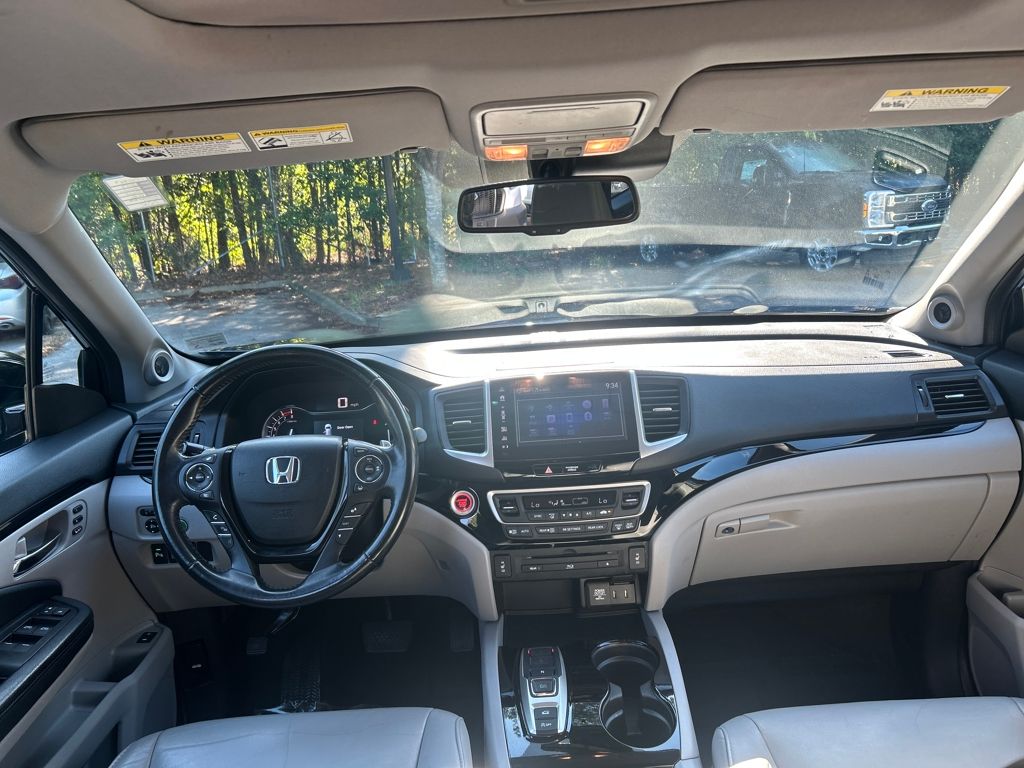 2017 Honda Pilot Touring photo 22