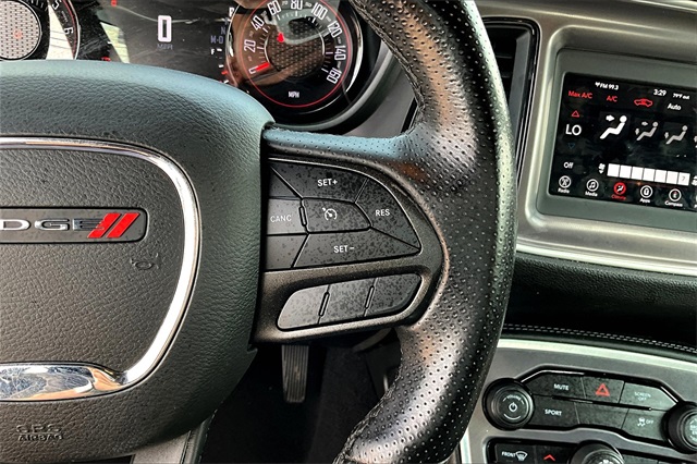 2022 Dodge Challenger SXT photo 9