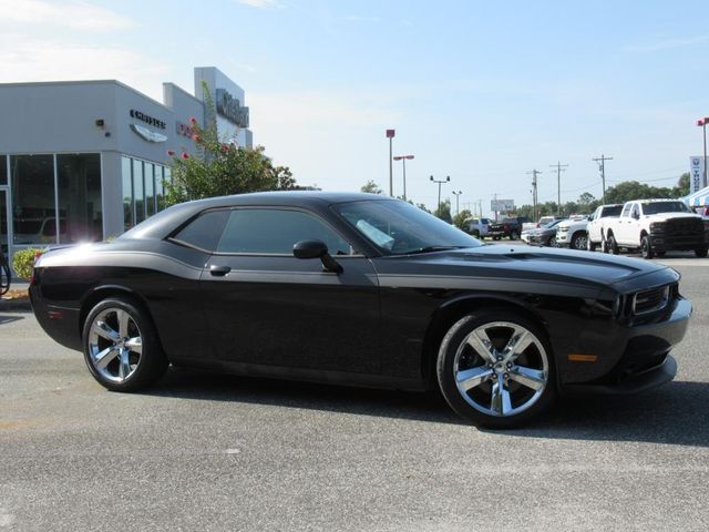 2014 Dodge Challenger R/T photo 2