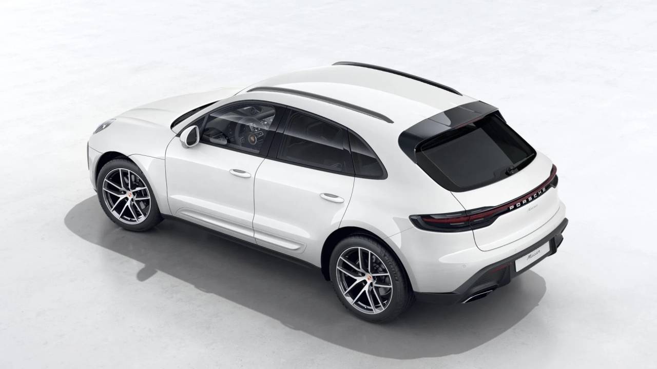 2026 Porsche Macan T photo 4