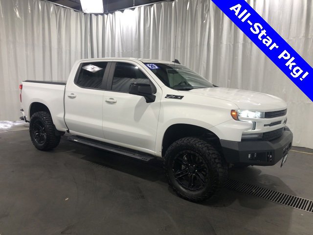 2020 Chevrolet Silverado 1500 RST photo 2