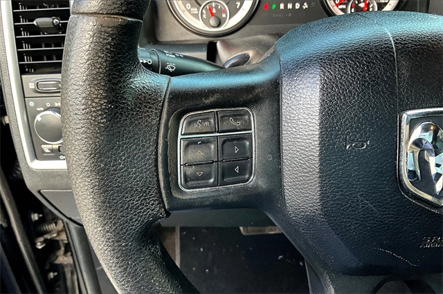 2015 Ram 1500 SLT photo 10