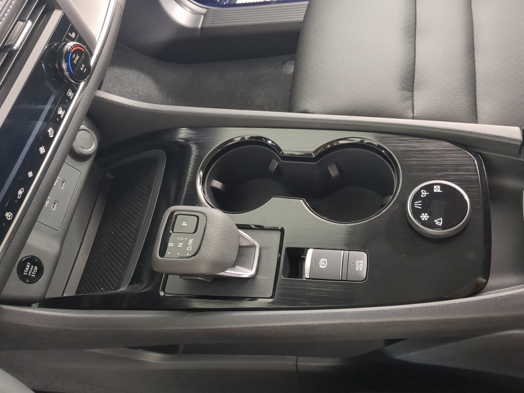 2026 Nissan Rogue SV photo 15