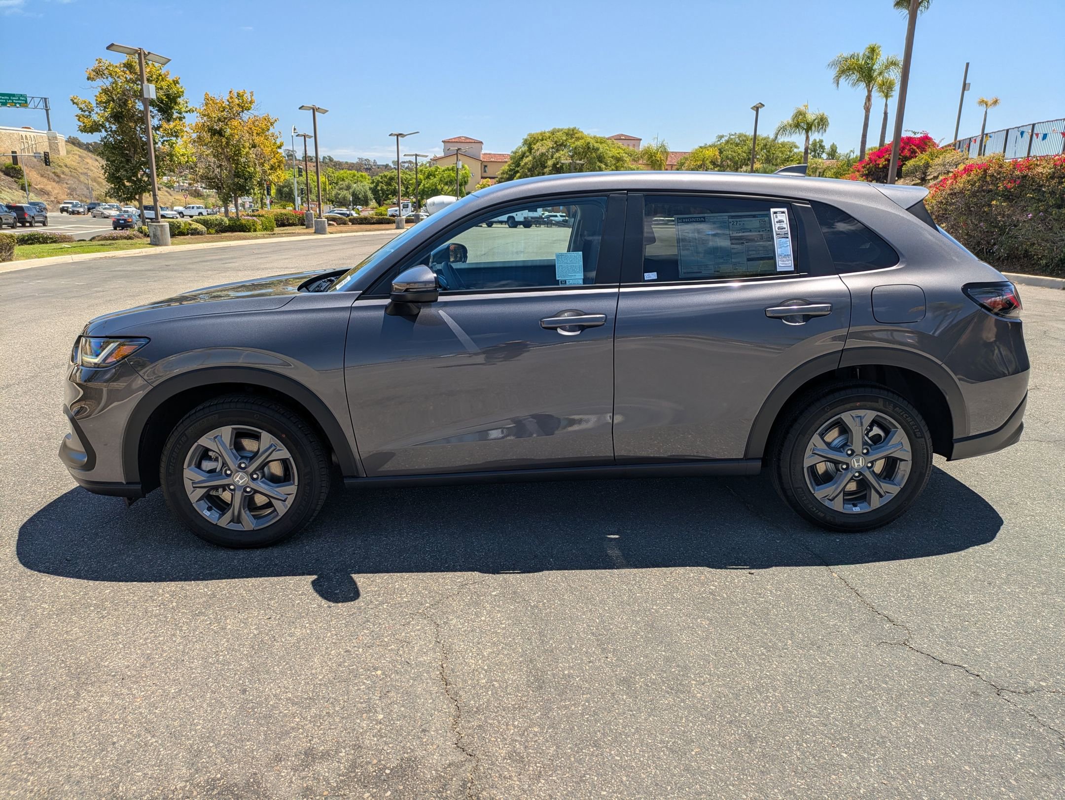 2026 Honda HR-V LX photo 2