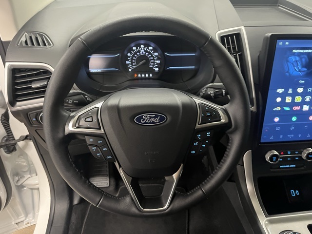 2024 Ford Edge SEL photo 15