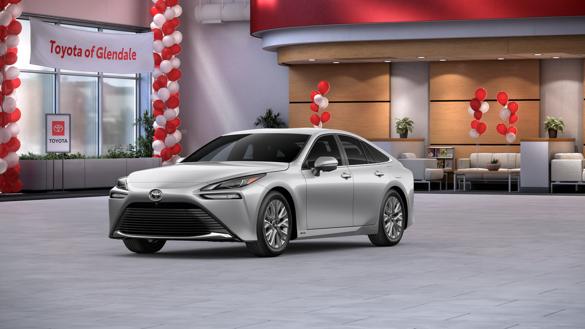 2025 Toyota Mirai XLE's photo