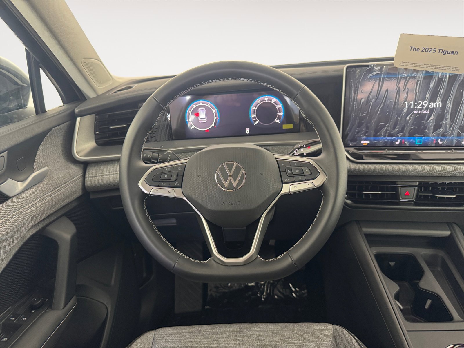 2025 Volkswagen Tiguan S photo 9