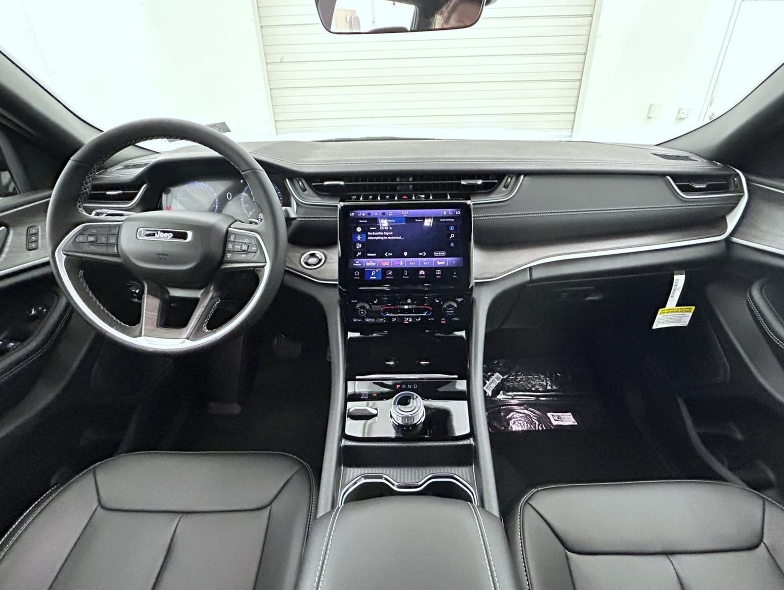 2025 Jeep Grand Cherokee Limited photo 13