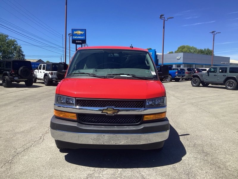 2025 Chevrolet Express 2500 Work Van photo 2