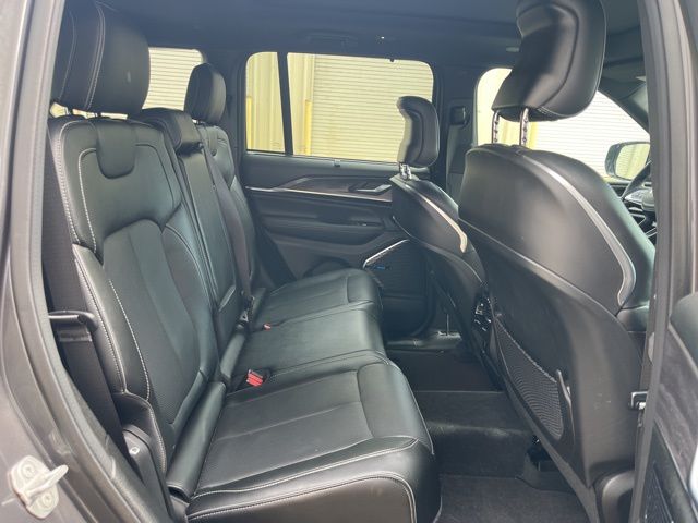 2022 Jeep Grand Cherokee Overland 4xe photo 9