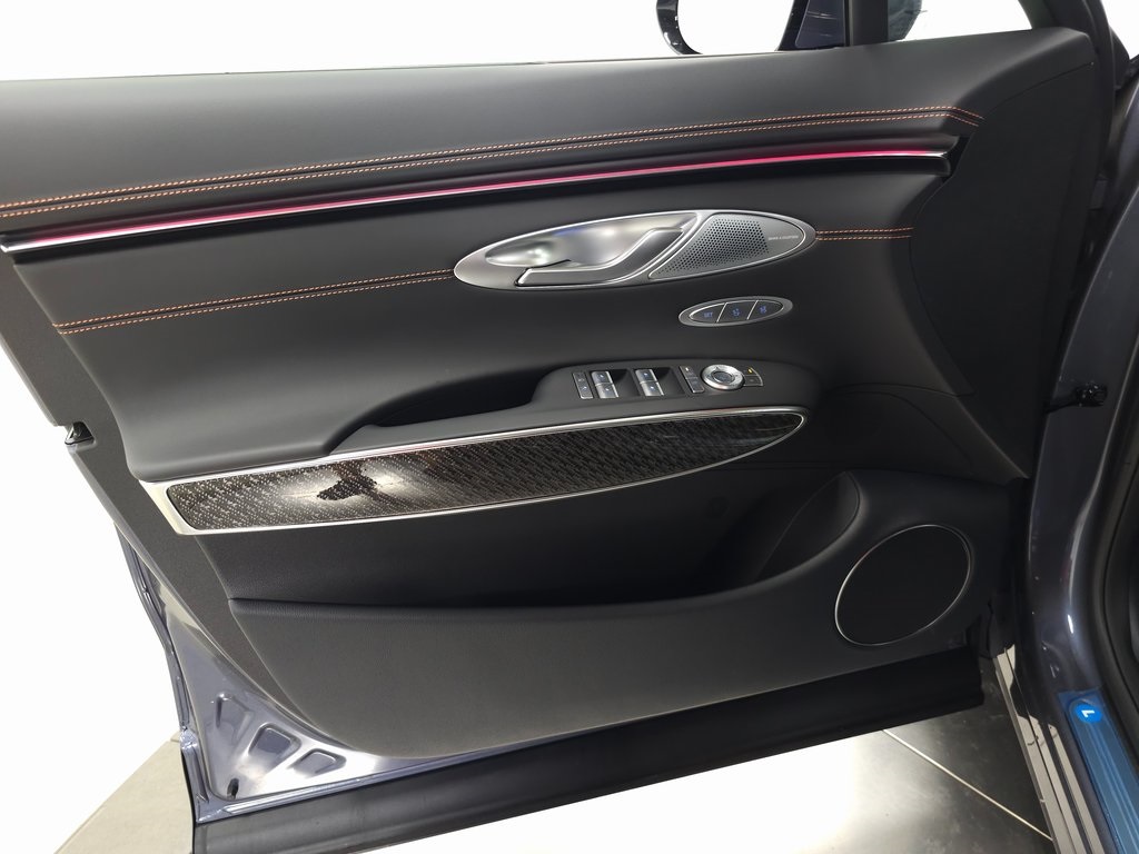 2026 Genesis GV70 3.5T Sport Prestige photo 4