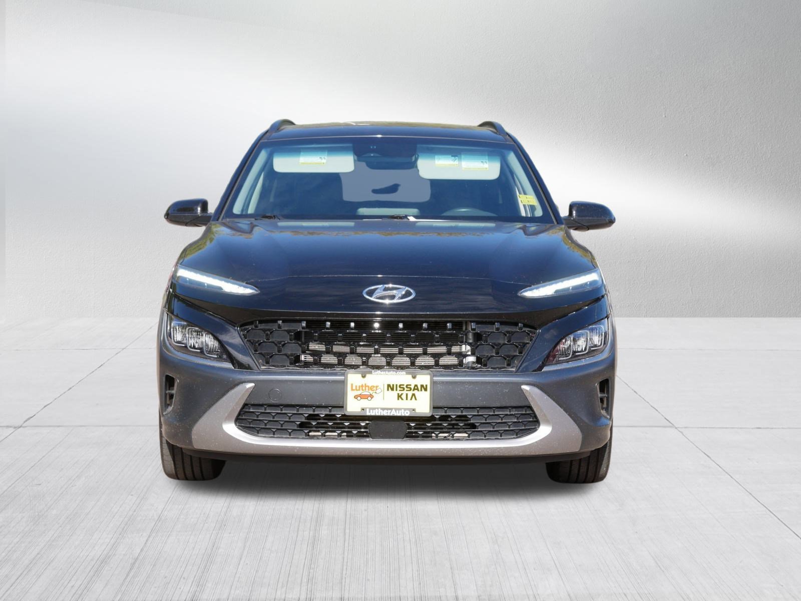 2023 Hyundai Kona Limited photo 2